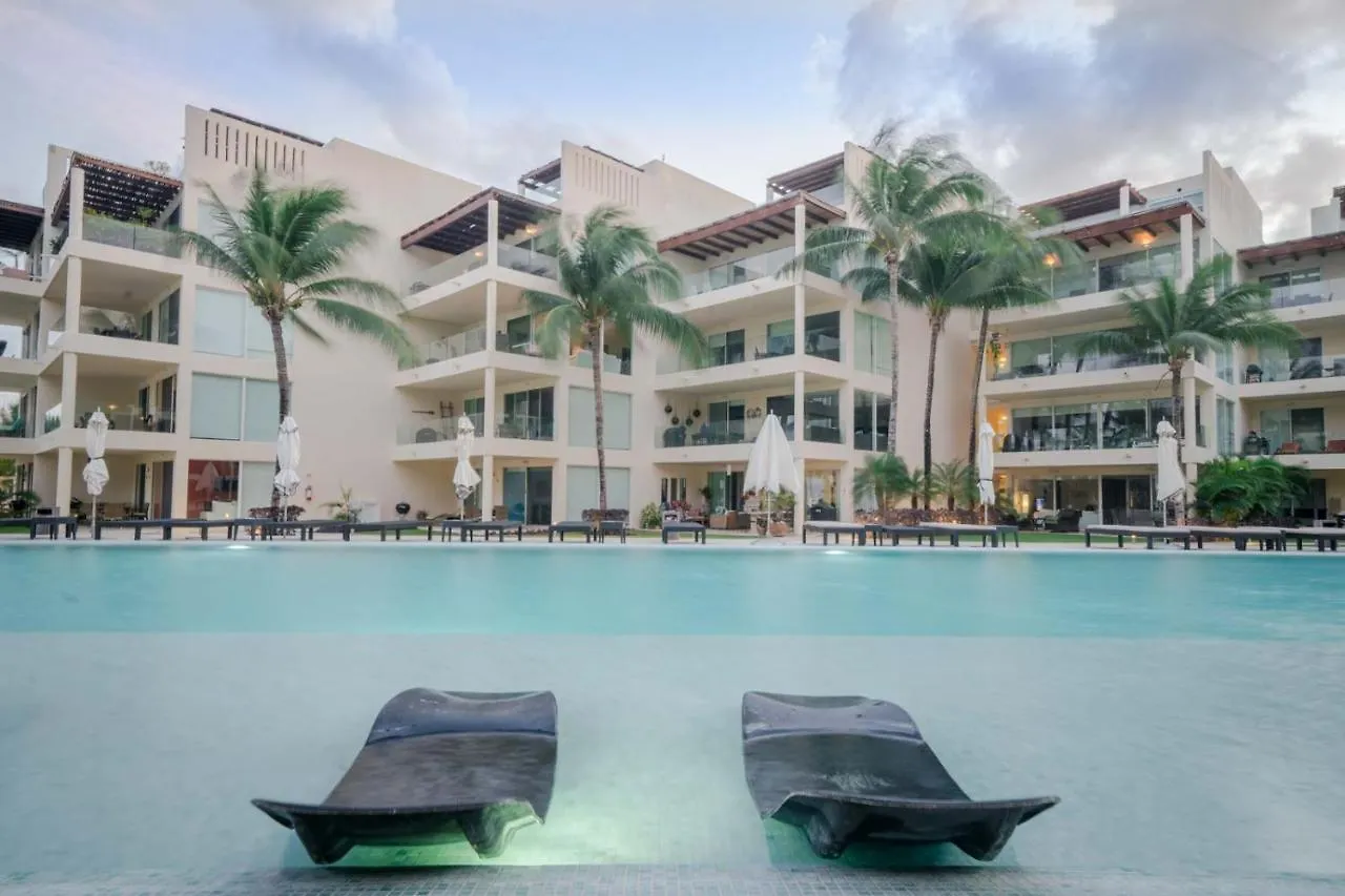 Holiday home Luxury Complex - Infinity Pool And Private Beach Club - At The Elements Condos 108 Playa del Carmen